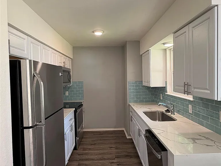 2518 Cockburn Dr — Photo 6