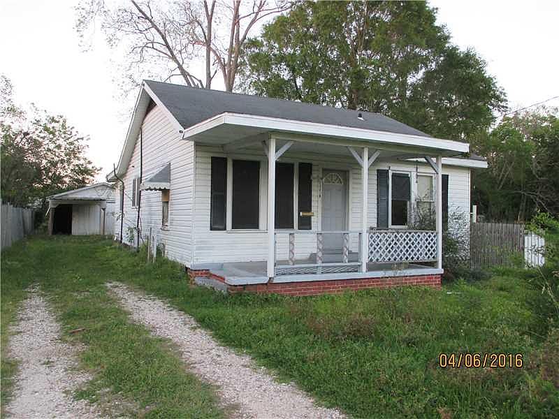 1st image of 2803 Belden St