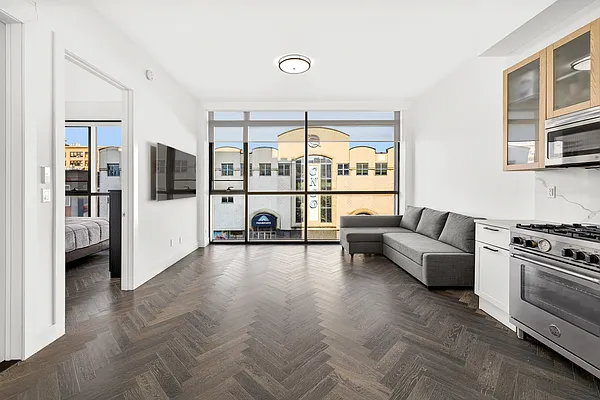 Sold by Serene Powers Real Estate LLC | media 1