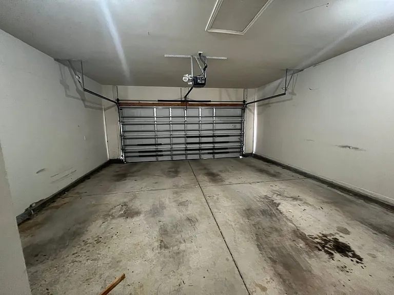212 Summer Rain Ct — Photo 28