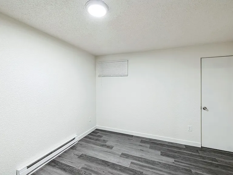 Chestnut Apartments — Photo 18