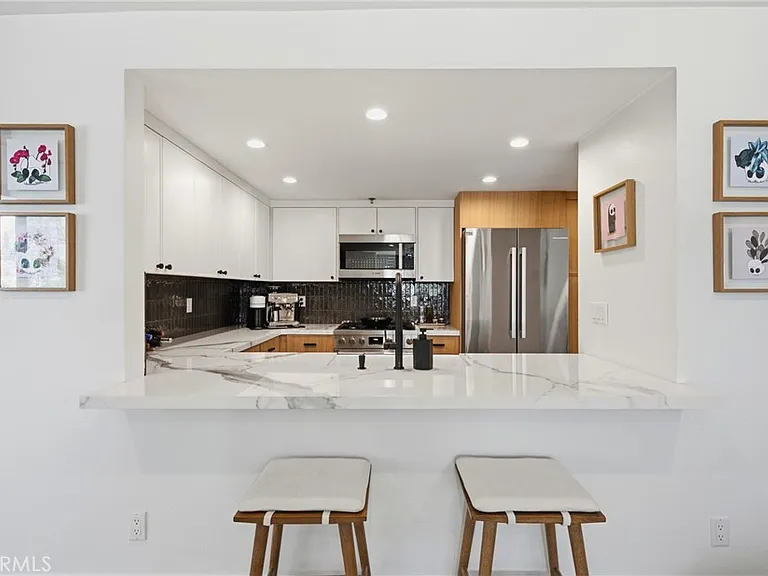 345 Avocado St #101A — Photo 5