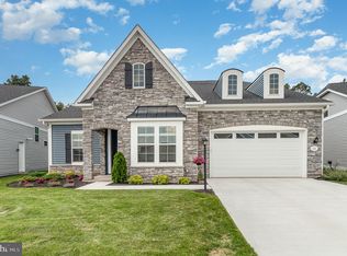 221 Rustic Wood Dr, Gettysburg, PA 17325