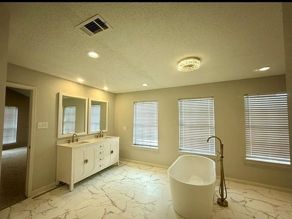 3rd image of 19219 Nehoc Ln