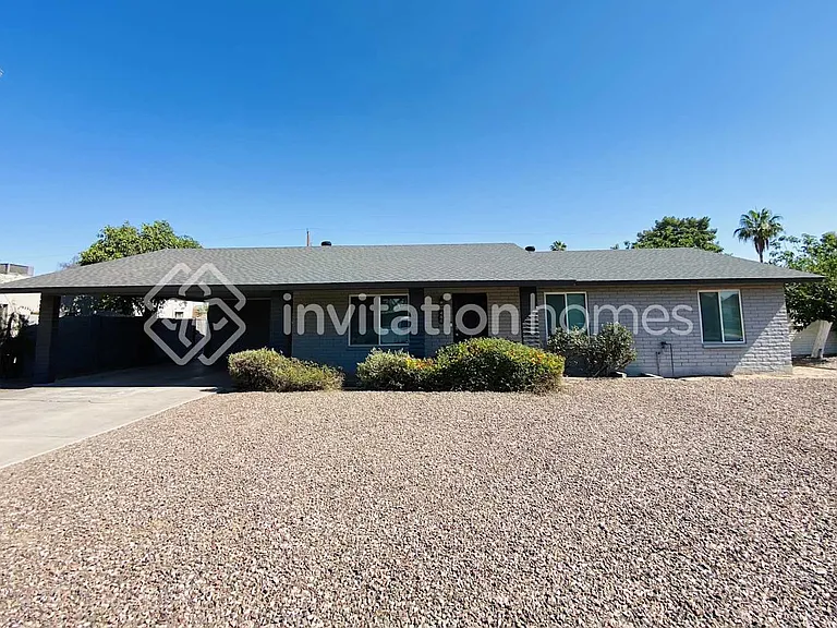486 W Gail Dr — Photo 1