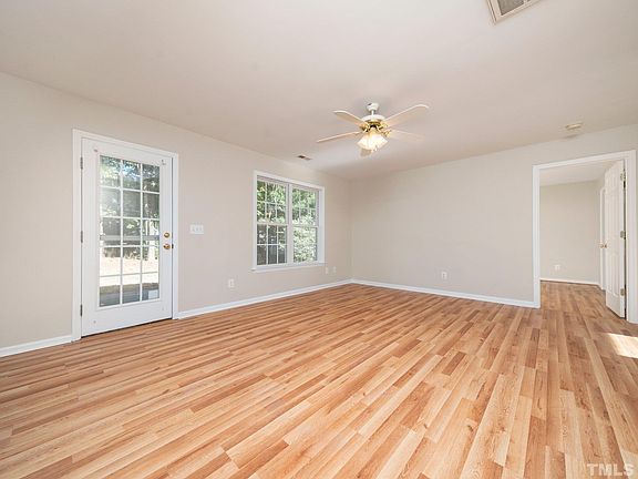 5th image of 617 Groveton Trl