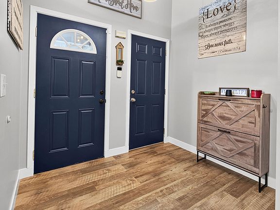 5th image of 3616 Naples Ct