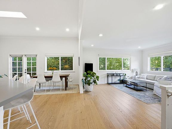 4th image of 58 berkeley Avenue