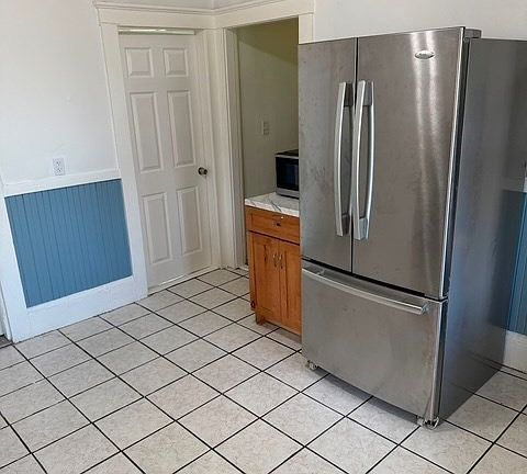 5th image of 47 Longwood Ave #2