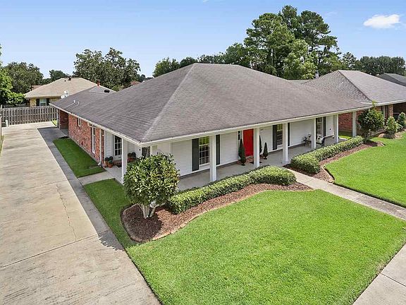 3rd image of 208 Brinwood Dr
