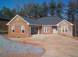 835 Saint Ives Ln, Athens, GA 30606