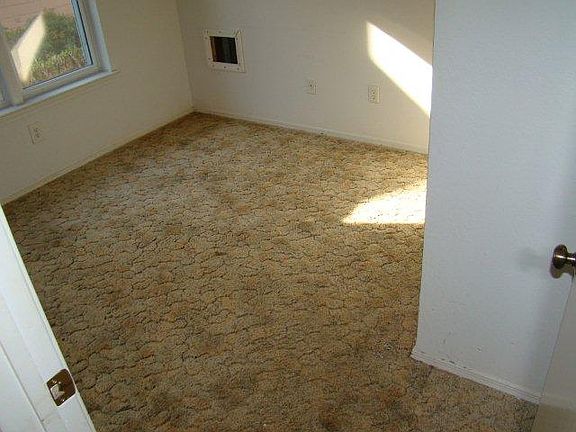 5th image of 3927 Queens Ct