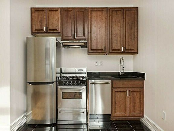 5th image of 10 W 103rd St APT 1D