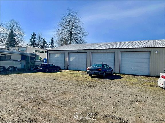 3rd image of 7602 Henderson Blvd SE