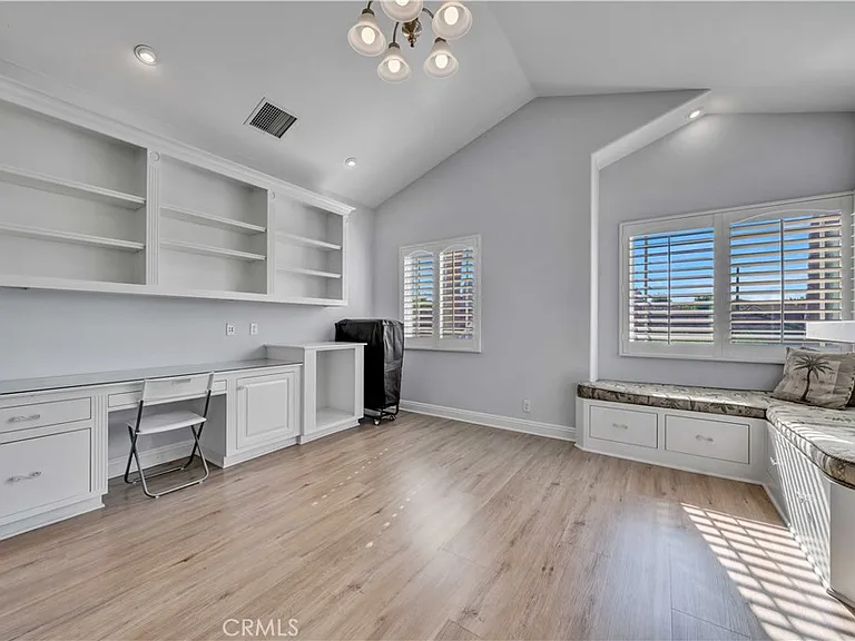 20 Coldbrook — Photo 19