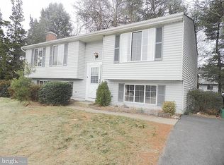 3344 Rollingwood Dr, Woodbridge, VA 22192