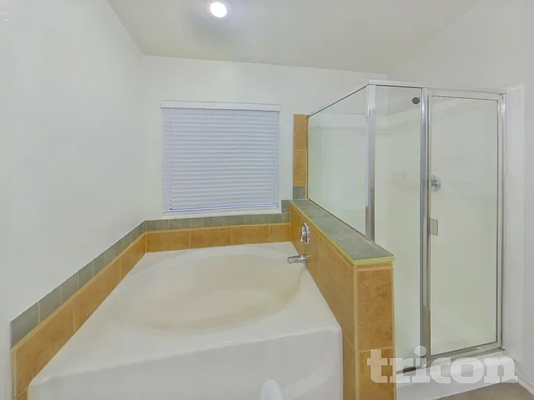 8529 W Hughes Dr — Photo 13