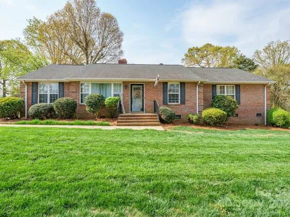 203 Brown St, Stanley, NC 28164