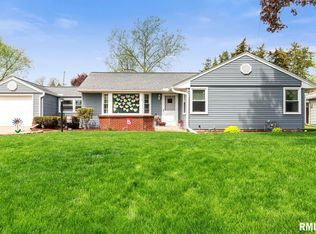 1712 N 6th St, Clinton, IA 52732