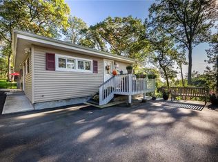 7 Hillair Rd, Lake Peekskill, NY 10537