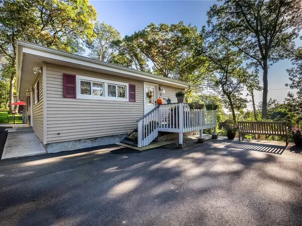 7 Hillair Road, Lake Peekskill, NY 10537