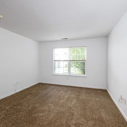Heritage Park Apartments — Photo 18