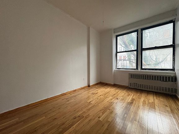 3rd image of 233 Jamaica Ave APT 2G