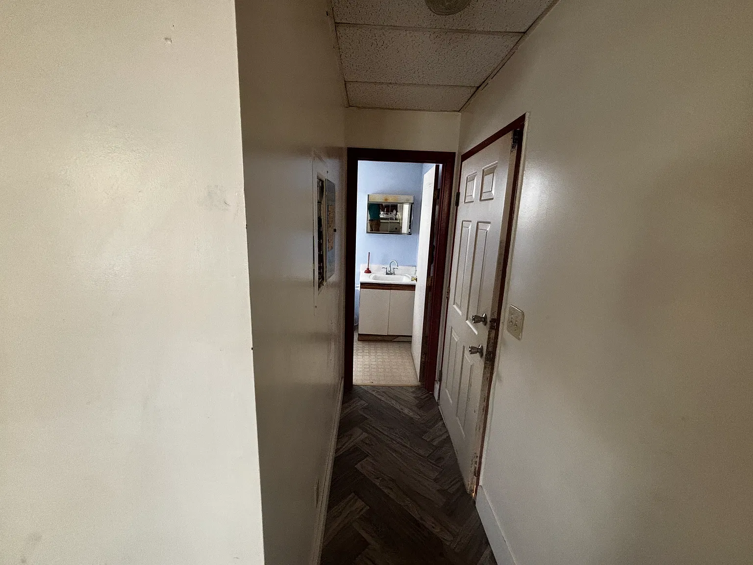 2 bed, 500 sqft, $1,300 — Photo 2
