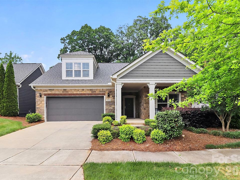 1st image of 7933 Parknoll Dr
