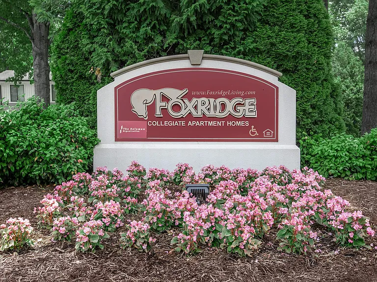 Foxridge Apartment Homes — Photo 77