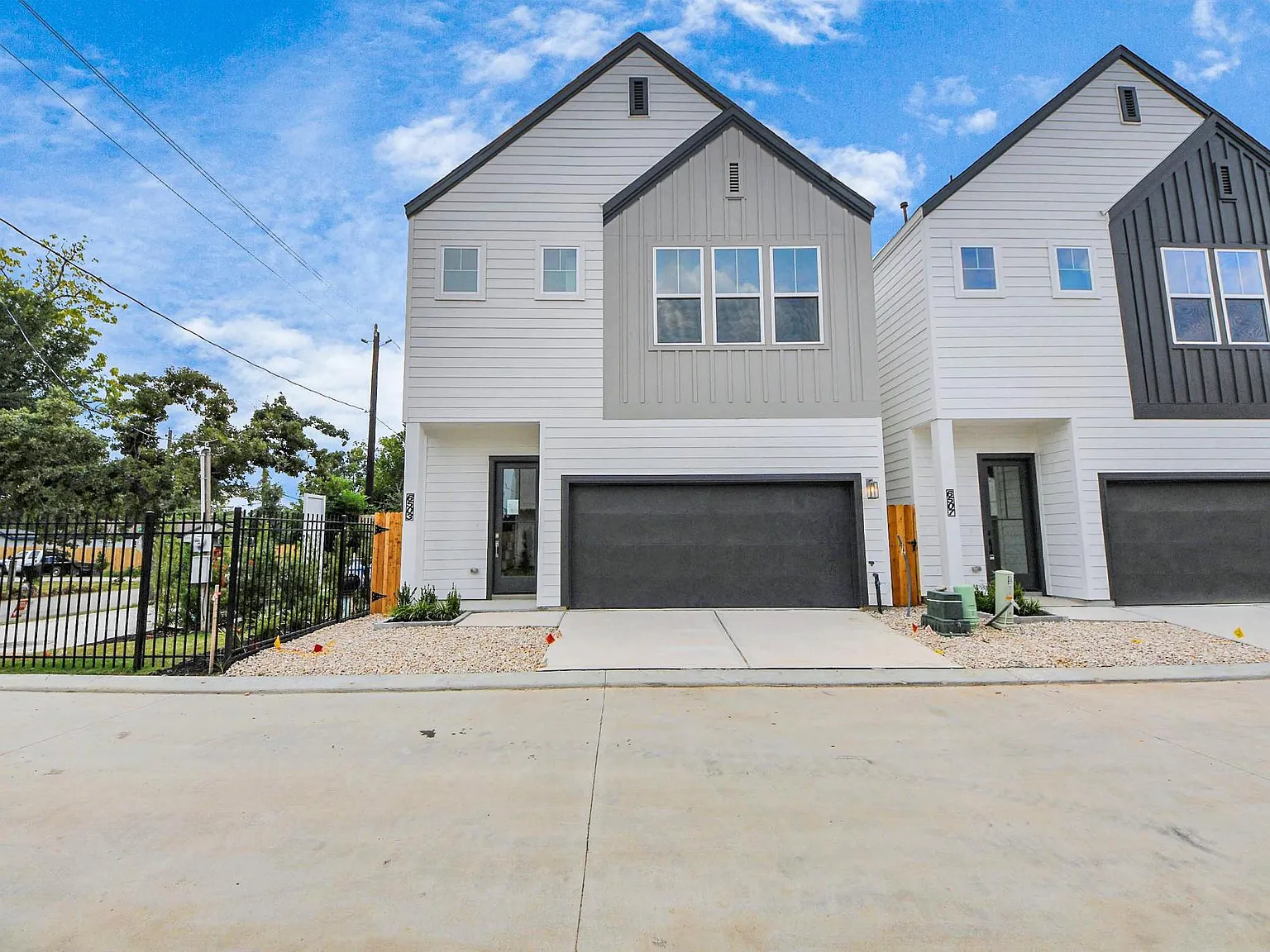 3 bed, 2.5 bath, 1545 sqft, $2,350 — Photo 1