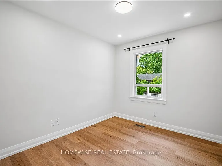 2182 Courtland Dr — Photo 15