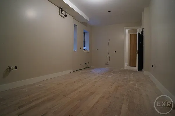 Rented by EXR | media 21