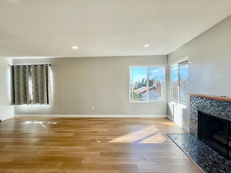 13556 Samantha Ave — Photo 4