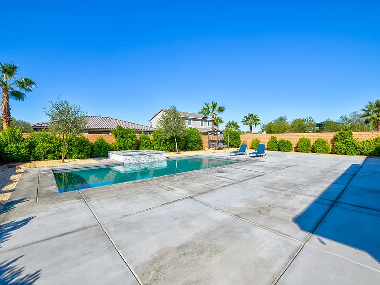 50105 Rocamora St — Photo 36