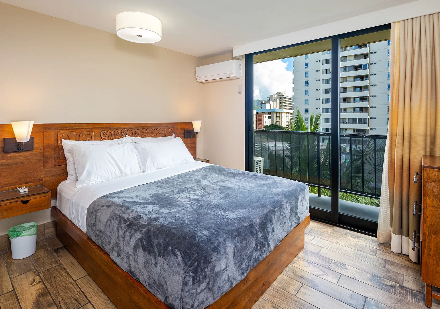 Beautiful Bamboo Waikiki 1-Bedroom — Photo 2