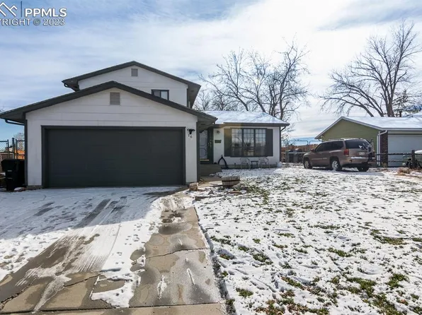 16 Carpenter Pl, Pueblo, CO 81001