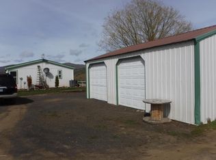 495 Burnham Rd, Yakima, WA 98908