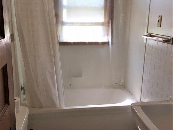 2nd image of 1771 Minnehaha Ave W APT 3