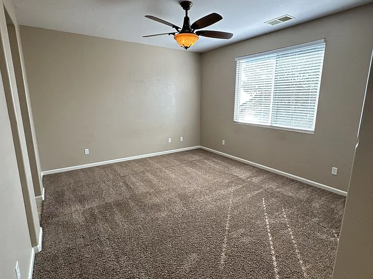 3237 N Winslow St — Photo 16