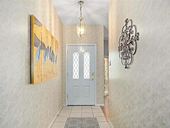 4th image of 436 Sunnybrook Ct