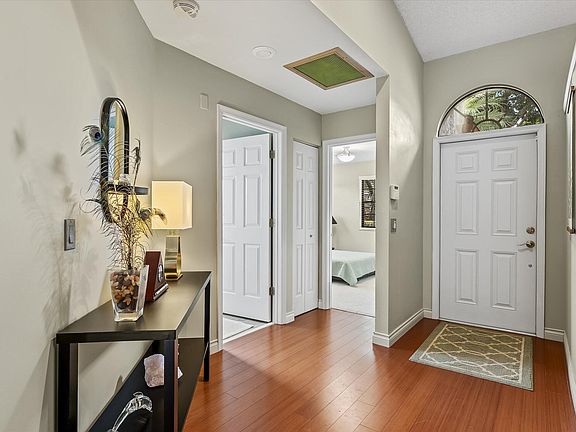 5th image of 7841 Lexington Club Boulevard #B