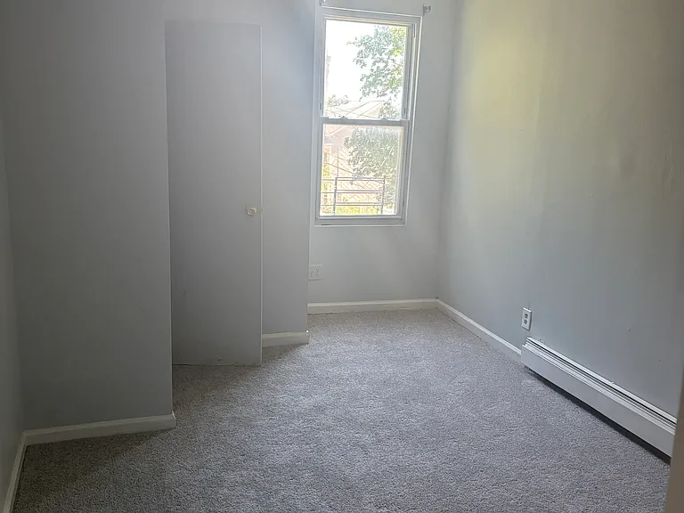 80 Brewster St #2 — Photo 24