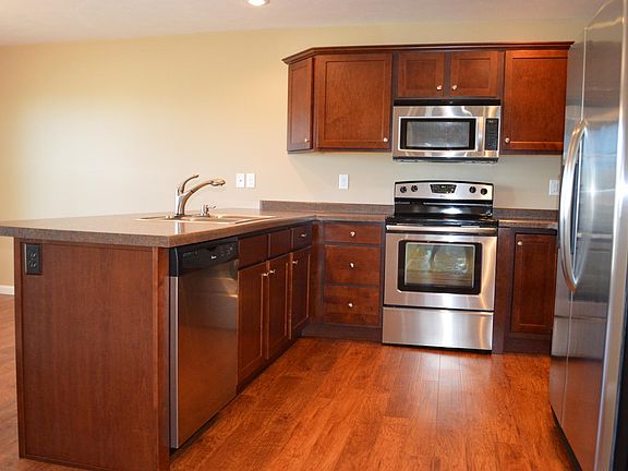 5th image of 1807 N Creek Cir