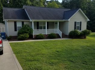 104 E Pine St, Maiden, NC 28650