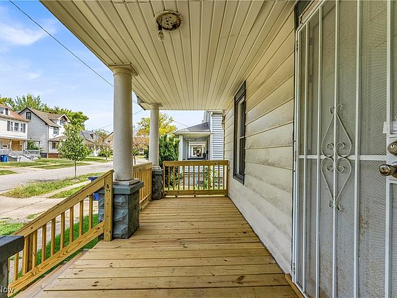 4th image of 12822 Ferris Ave