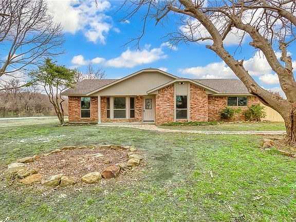 3rd image of 102 Wagon Wheel Ln