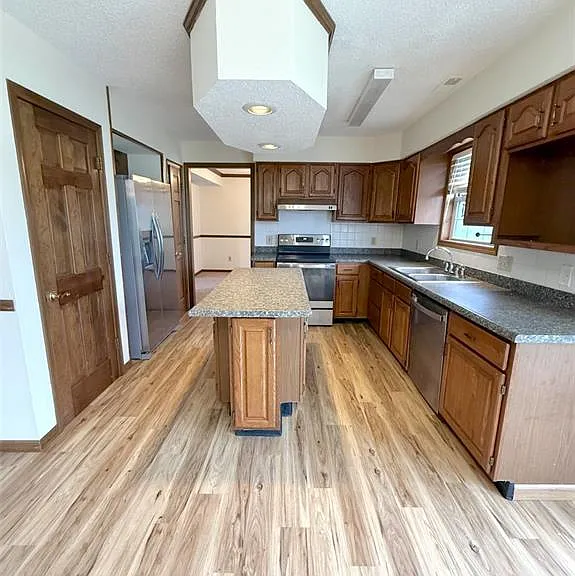 3239 Fielding Ln — Photo 6