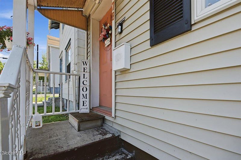 3rd image of 78 3rd Avenue