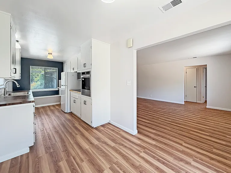 1323 Warner Ave #1323 — Photo 6